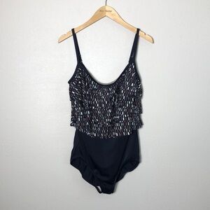 MAXINE of Hollywood Women Size 16 Ruffle Top One‎ Piece Swimsuit Coastal Grandma